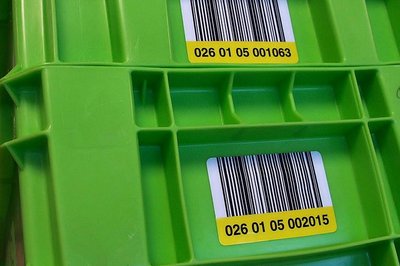 inotec Barcode Etikett Behälter grün inotec Photo of Barcode Etikett Behälter grün